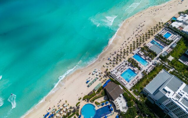 Cancún Sem Erro: Seu Roteiro Completo para Praias, Cenotes e Maias!