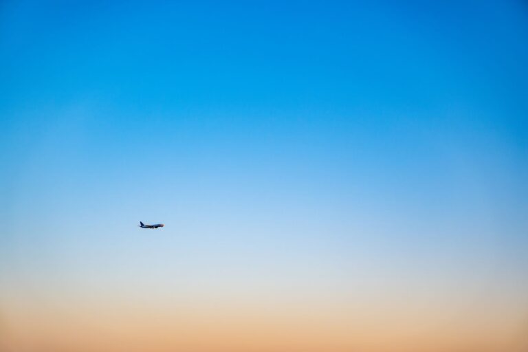 Como Achar Passagens Aéreas Baratas: 7 Estratégias Práticas