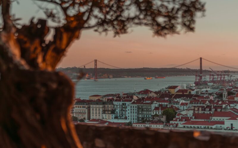 Lisboa em 5 Dias: Fado, Pastéis e Um Roteiro Que É Pura Emoção