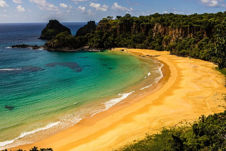 Roteiro Fernando de Noronha: Como Planejar a Viagem dos Sonhos