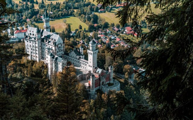 Munique: Oktoberfest, Castelos e Alpes – Seu Roteiro Completo!